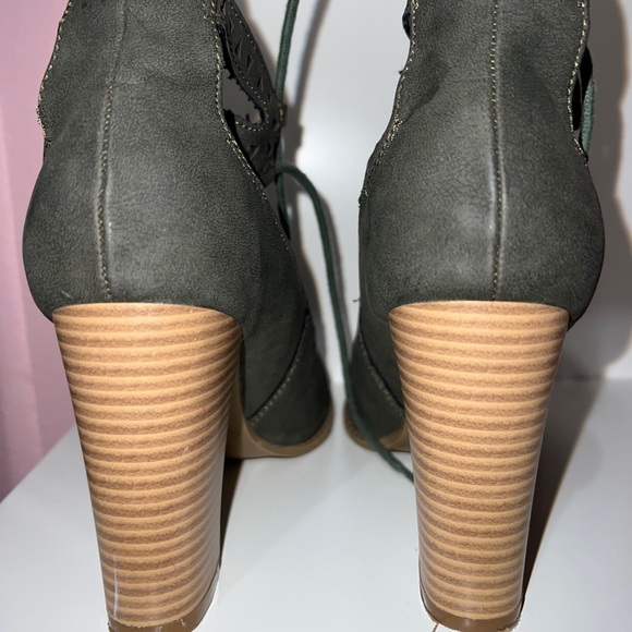 Block wrap up heel - Picture 2 of 2